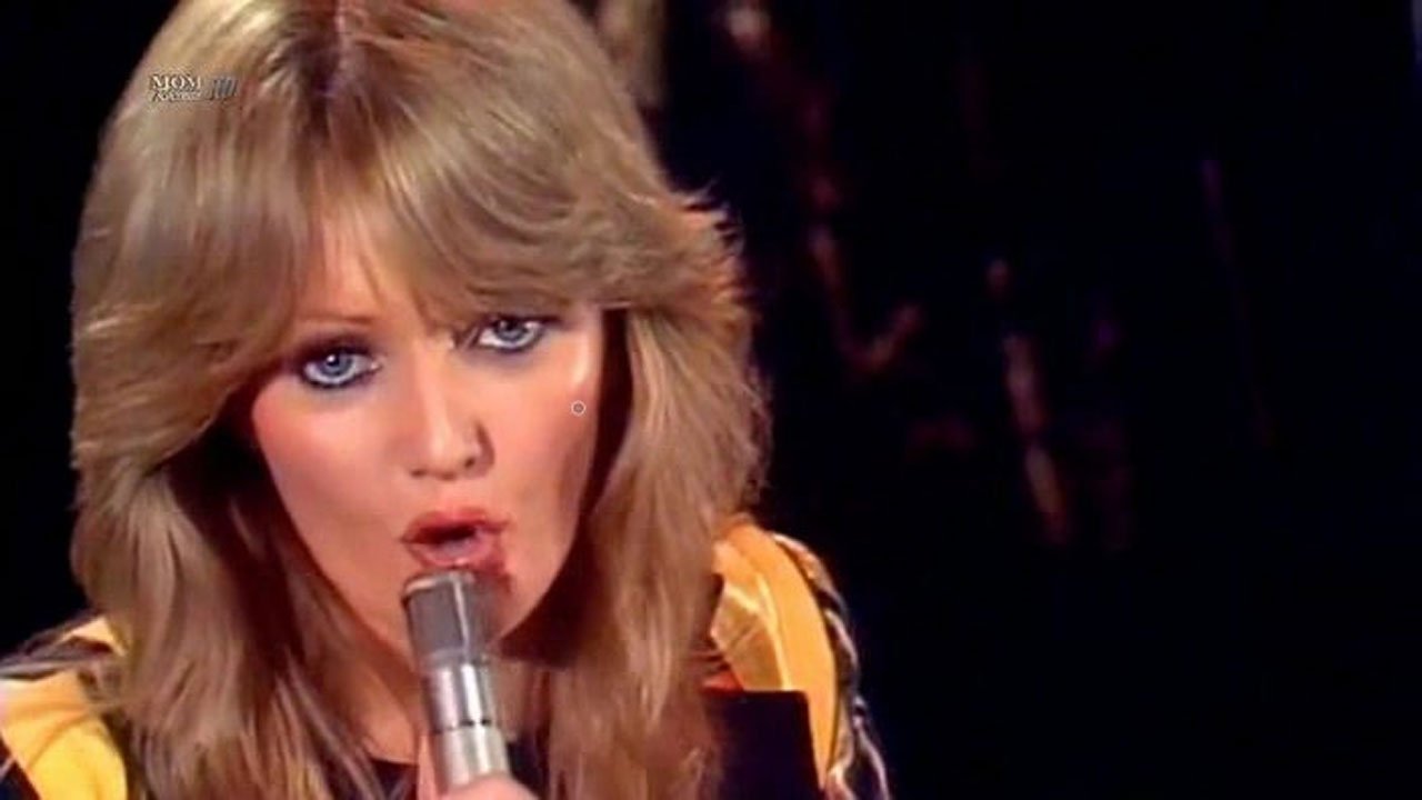 Backdrop for Bonnie Tyler - The Video Hits Collection