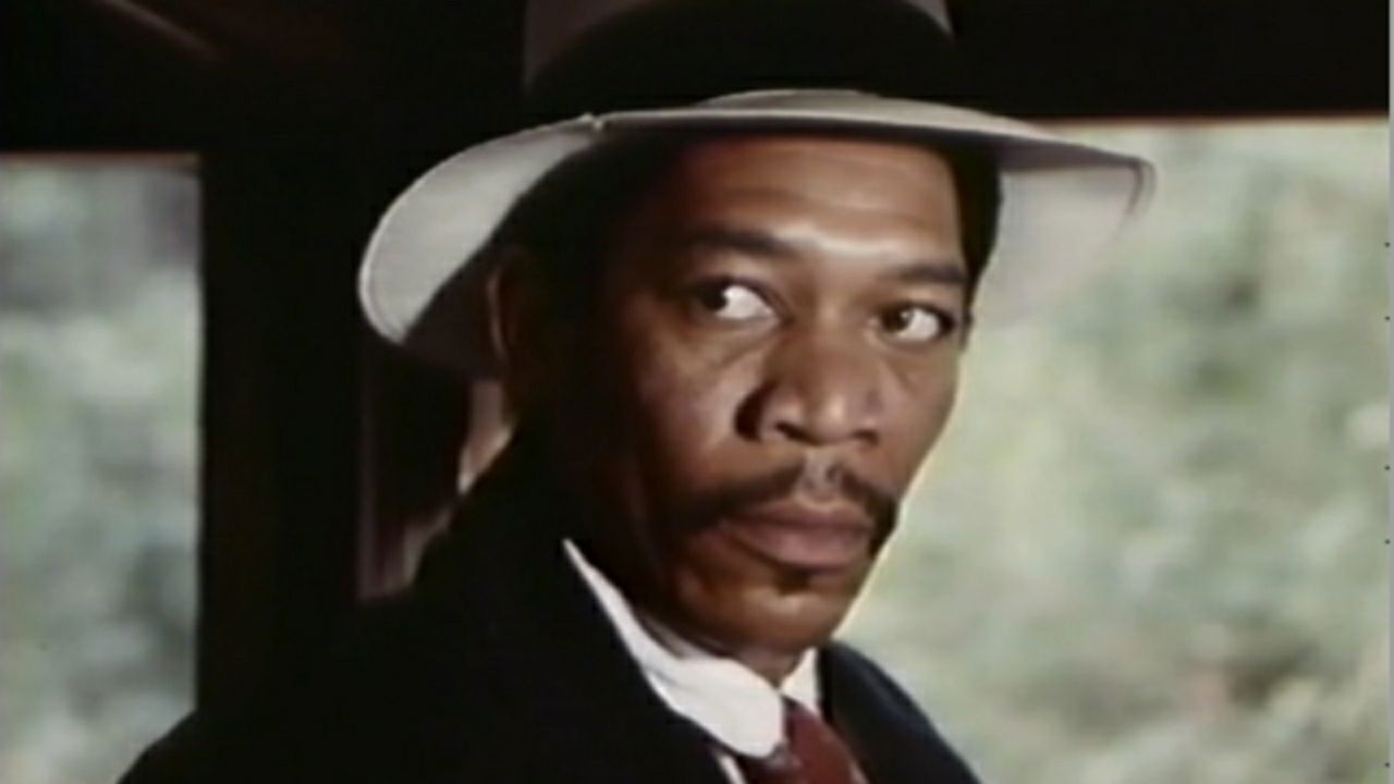 Backdrop for Roll of Thunder, Hear My Cry