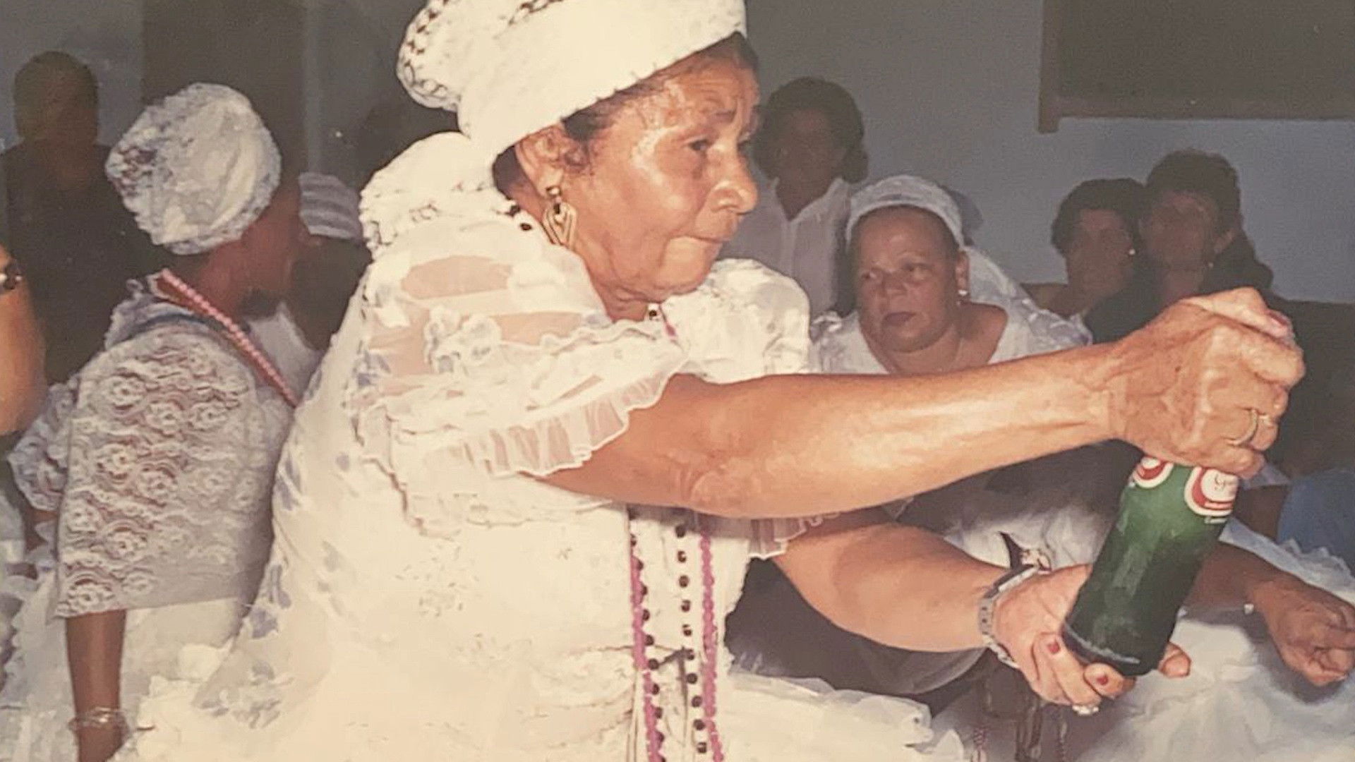 Backdrop for Grandma in Two Dimensions: Memories, Images and Stories of Faith