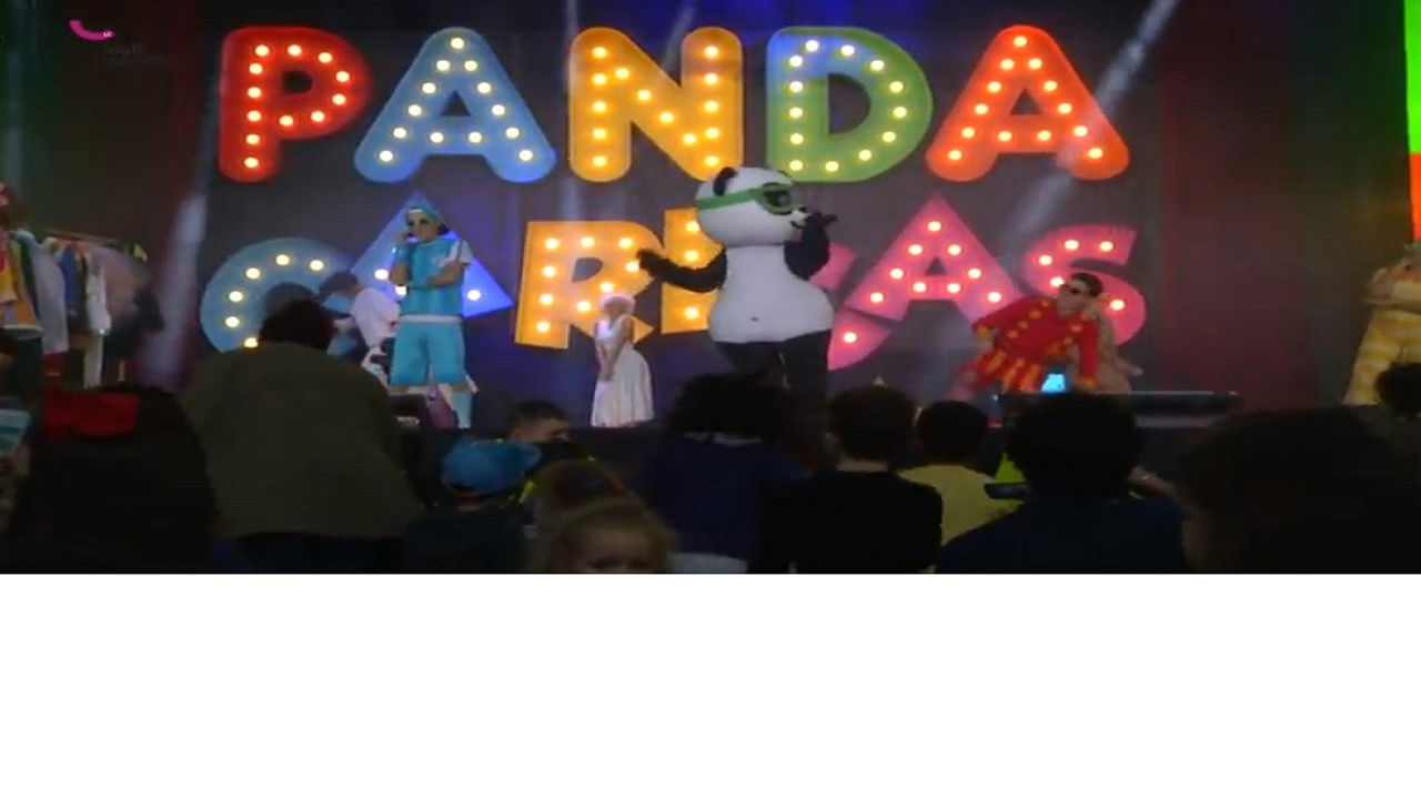 Backdrop for Panda e os Caricas - O Musical 2017 Ao Vivo