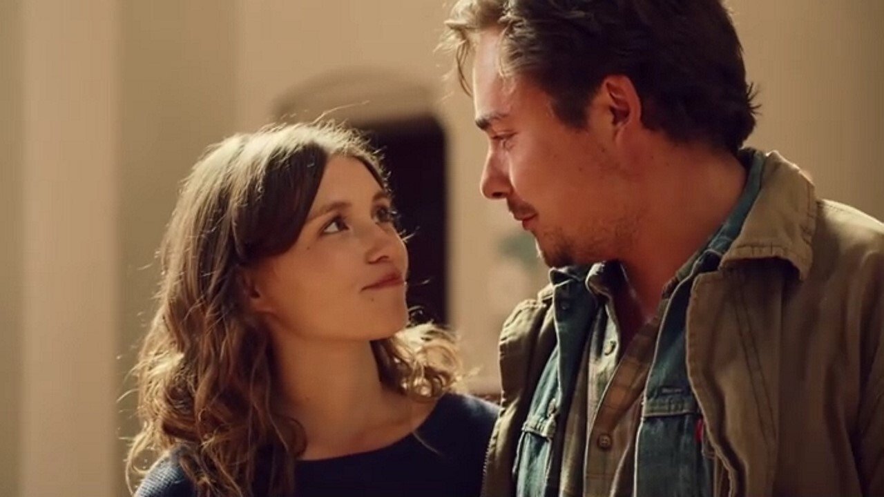 Backdrop for The Unbearable Lightness of the Revolution