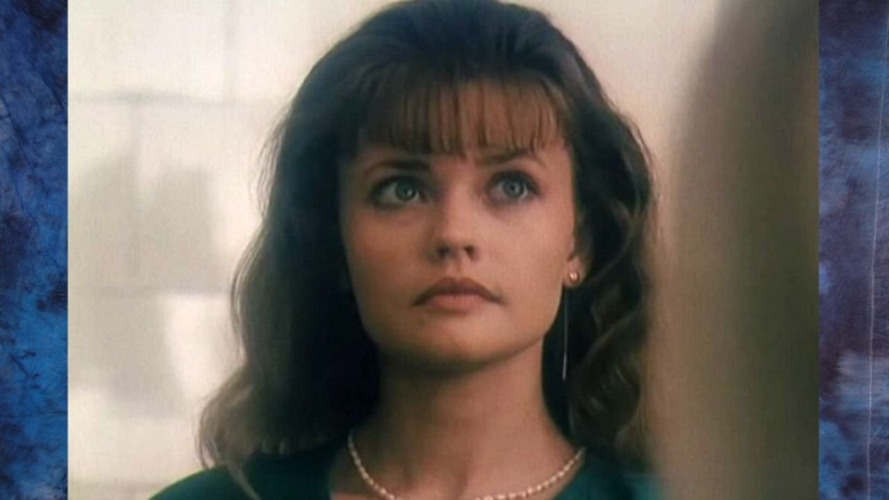 Backdrop for Nude with a Hat