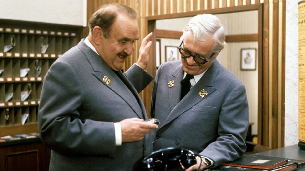 Backdrop for Hallo – Hotel Sacher … Portier!