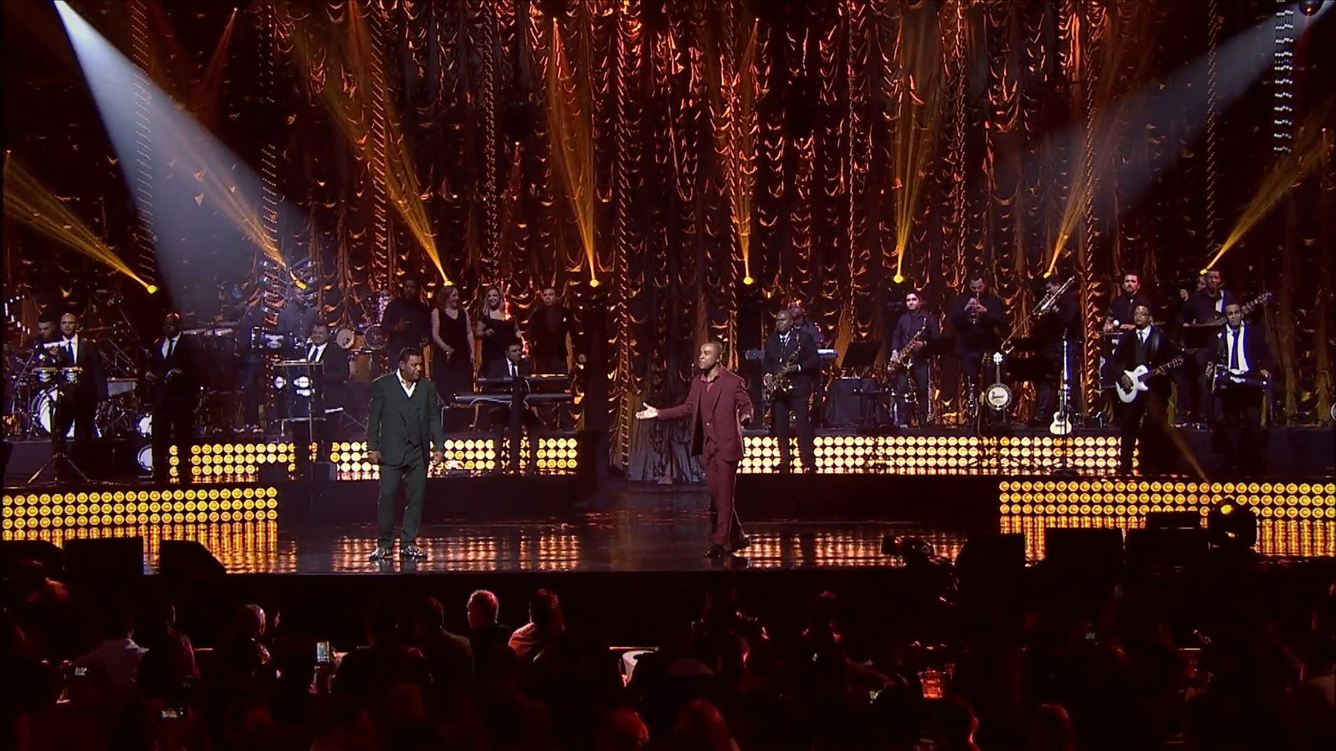 Backdrop for Gigantes do Samba - Ao Vivo em SP