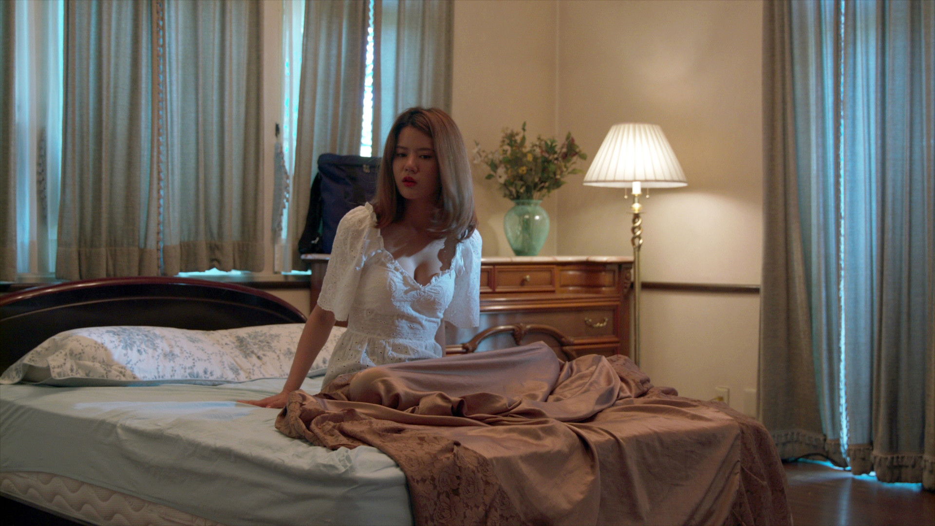 Backdrop for 젊은 며느리