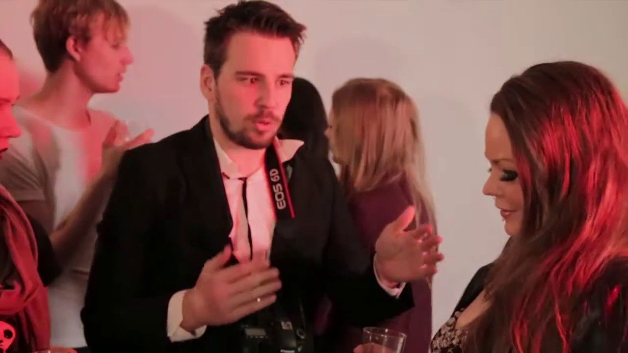 Backdrop for Love You, Amore mio