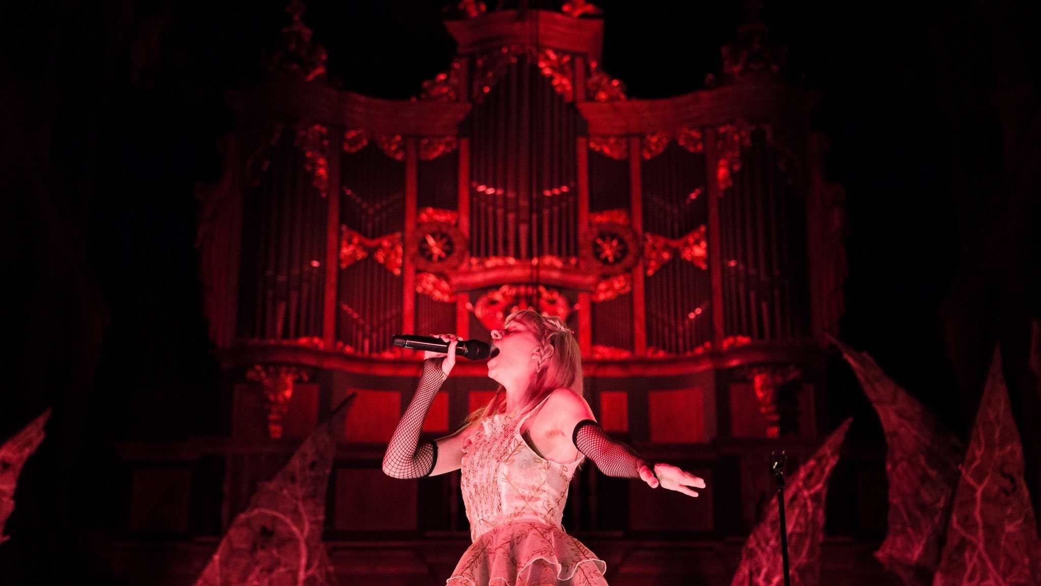 Backdrop for AURORA - Live in Nidarosdomen