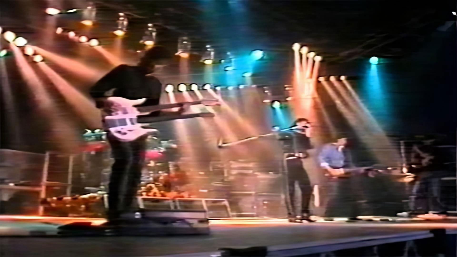 Backdrop for Golden Earring: Naked II