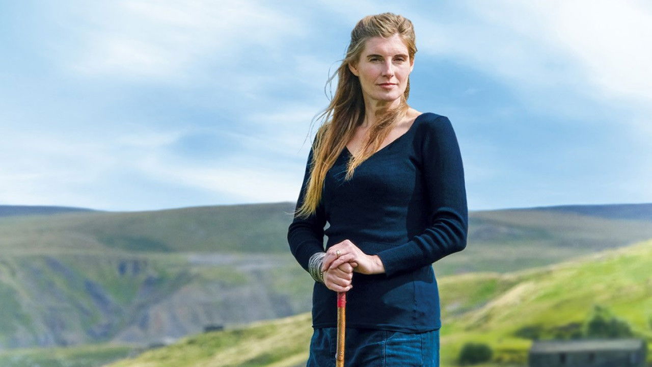 Backdrop for Amanda Owen's Farming Lives