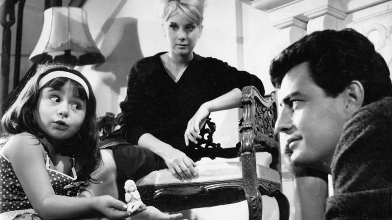 Backdrop for Paylaşılmayan Sevgili