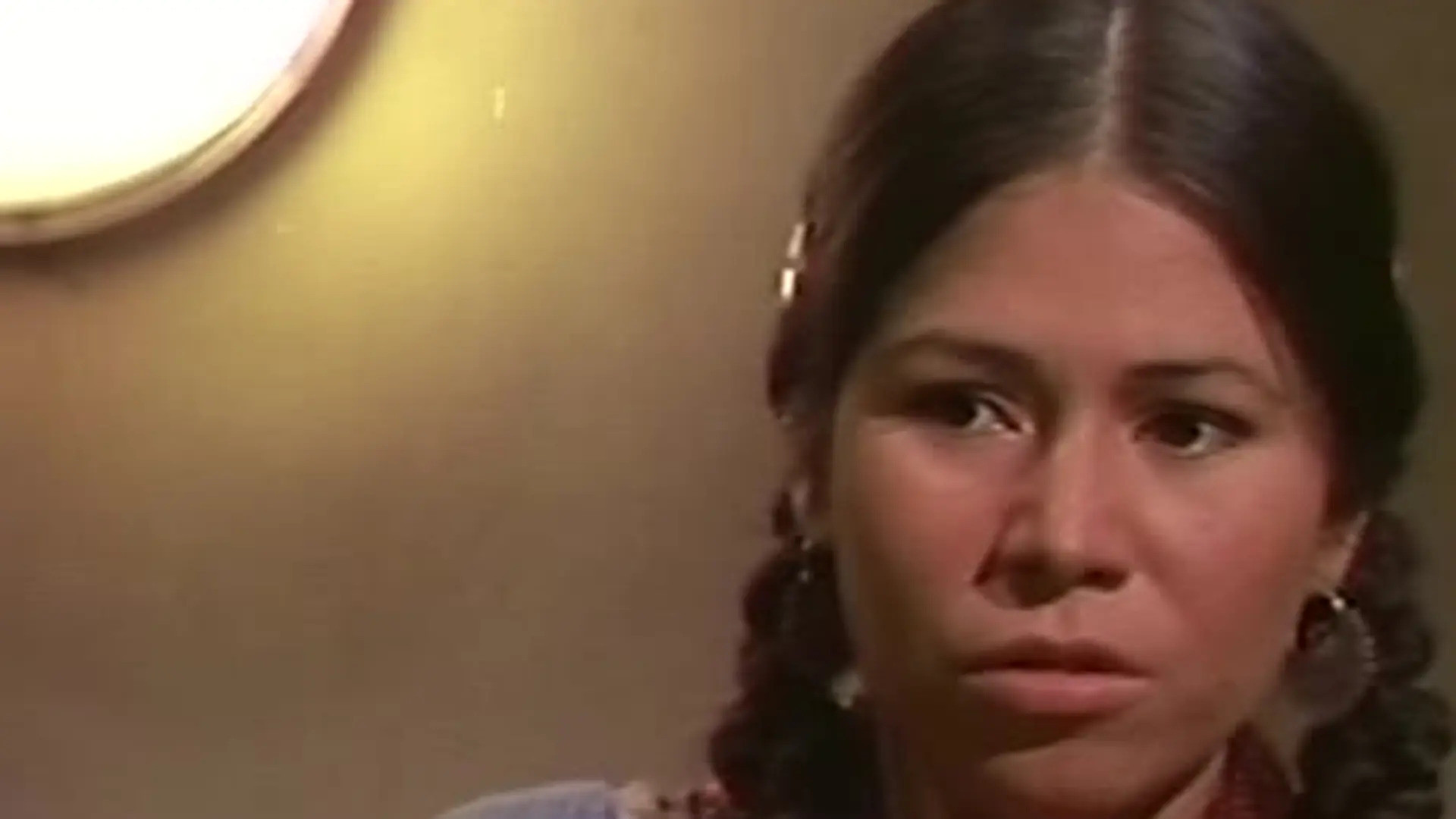 Backdrop for Tonta, tonta, pero no tanto