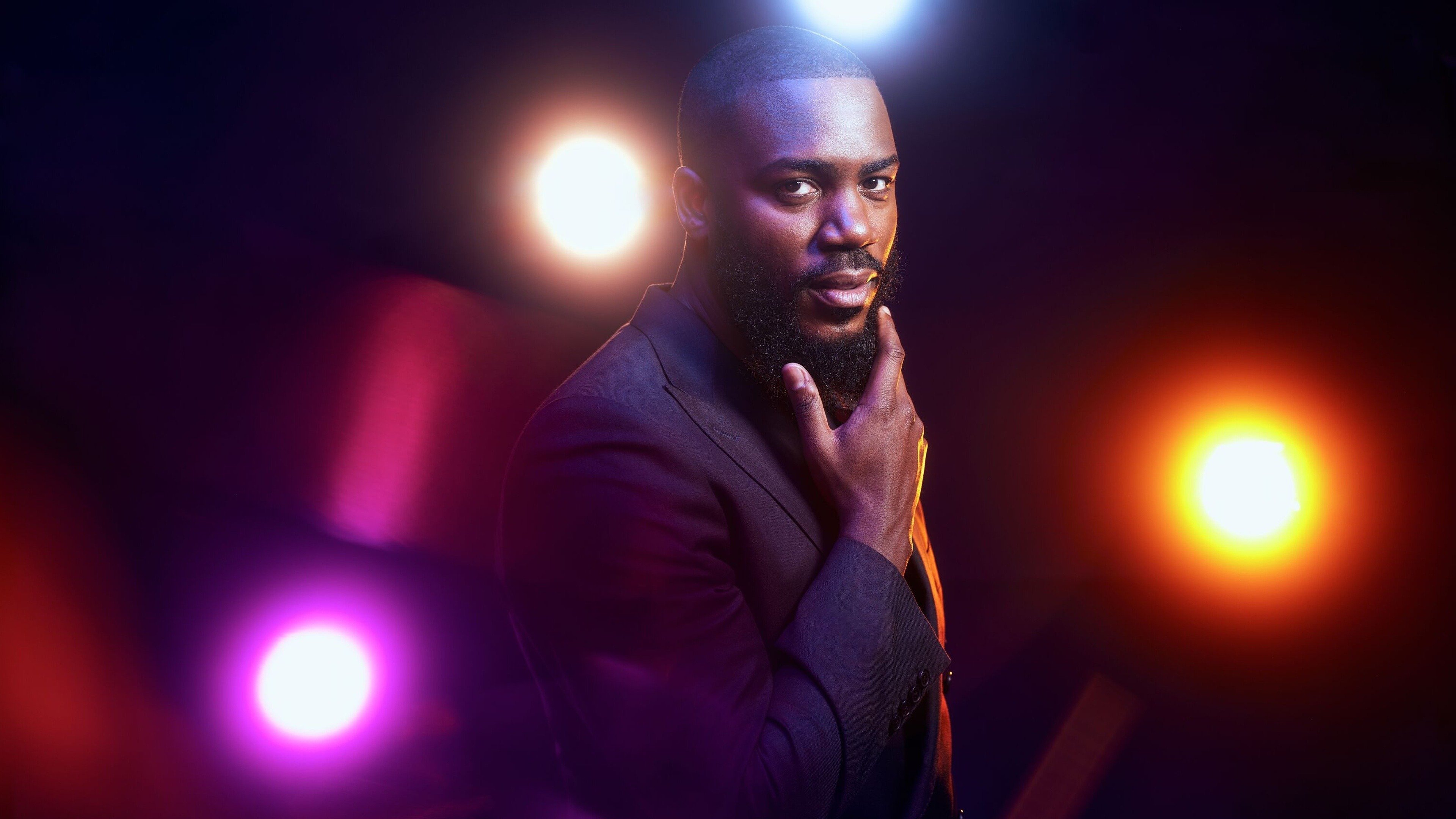 Backdrop for The Lateish Show with Mo Gilligan