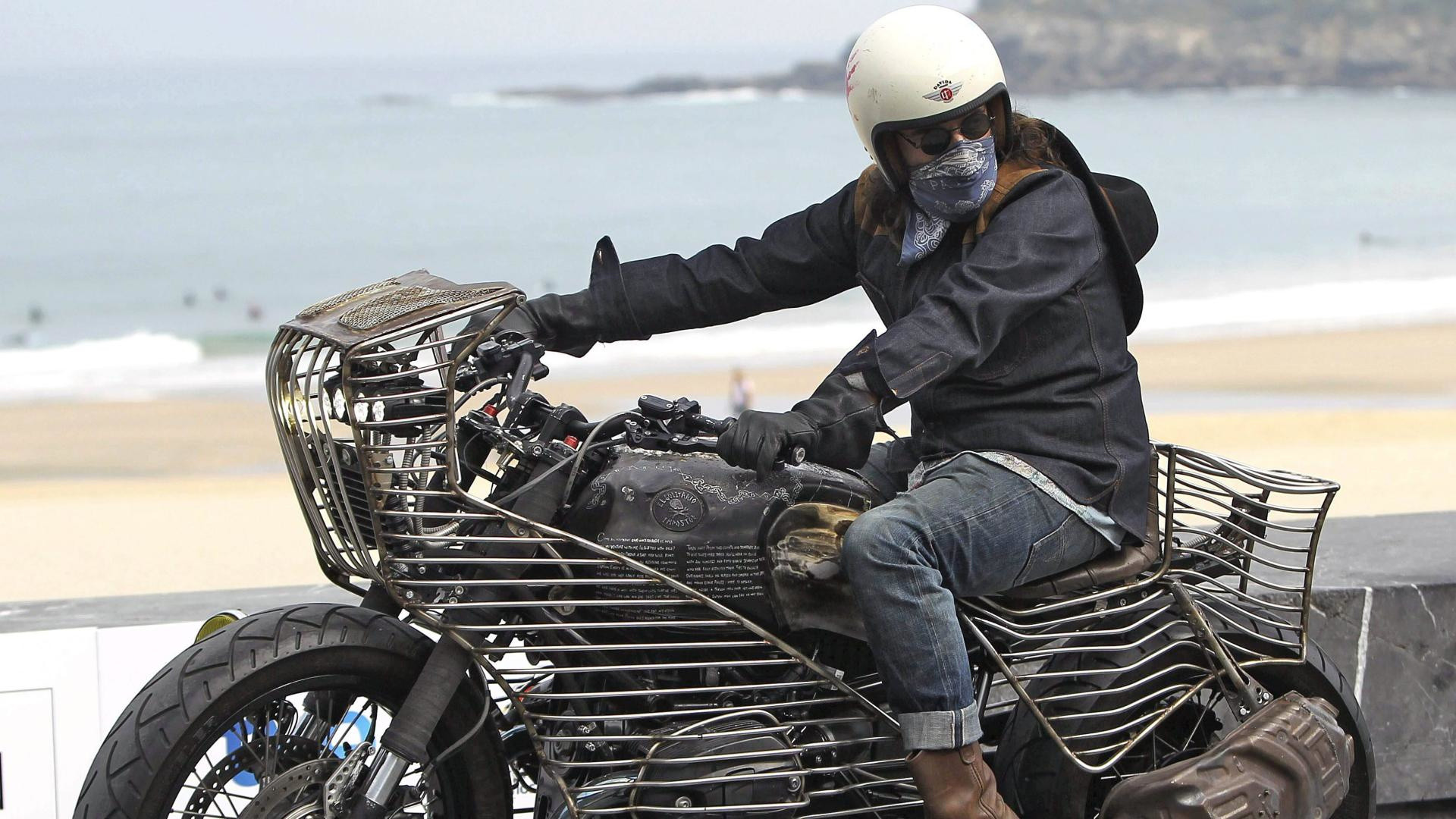 Backdrop for On Any Sunday: The Next Chapter