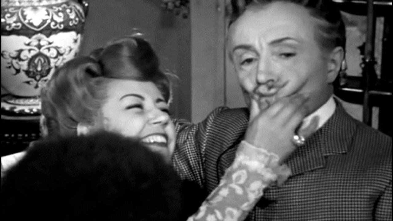 Backdrop for Le Fil à la patte