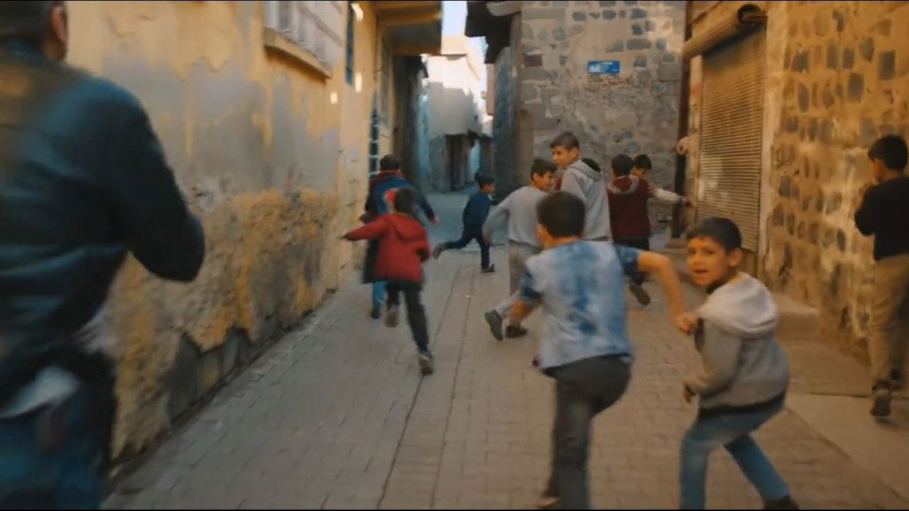 Backdrop for Once Upon a Time in Diyarbekir