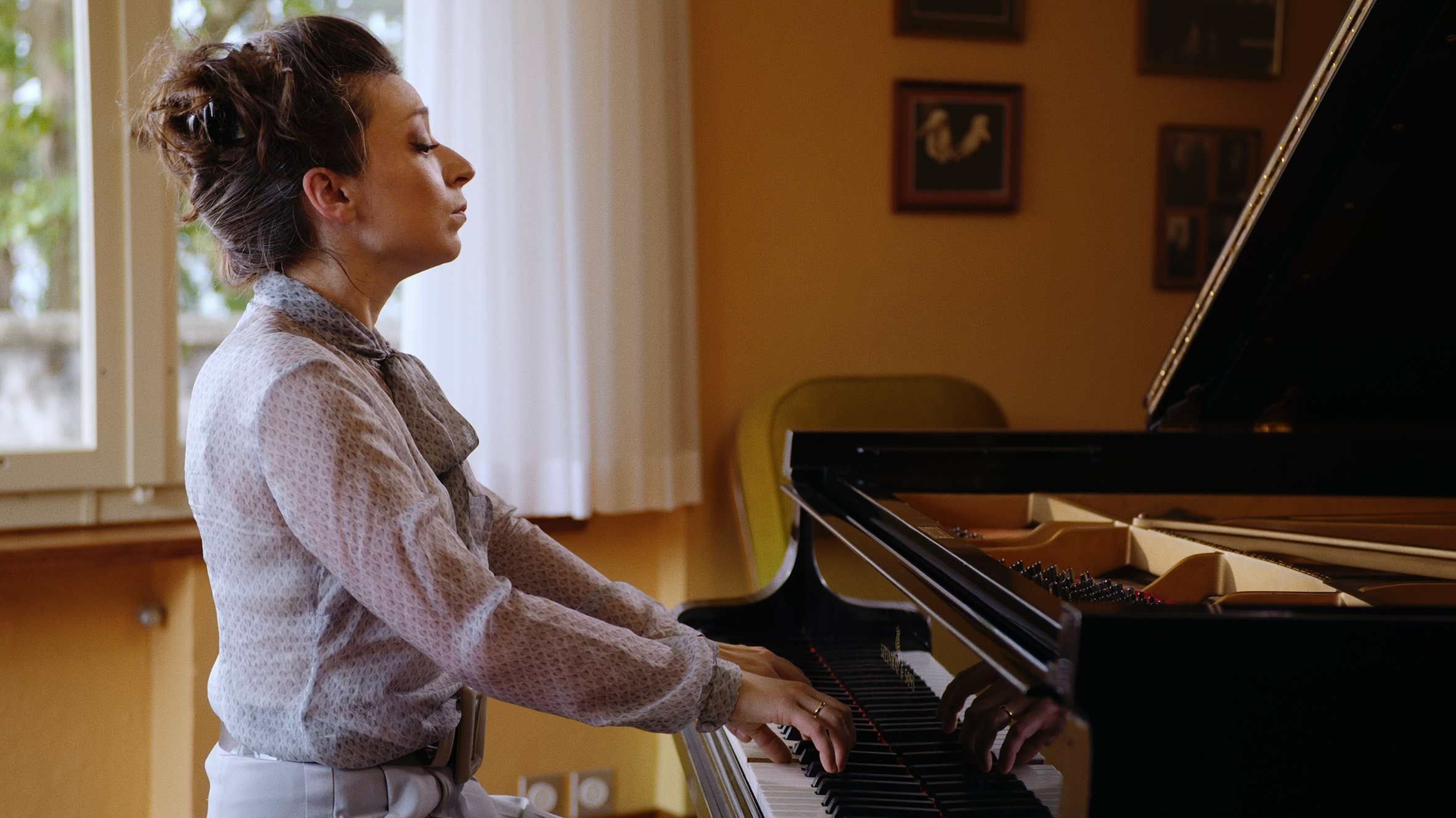 Backdrop for The Alchemy of the Piano