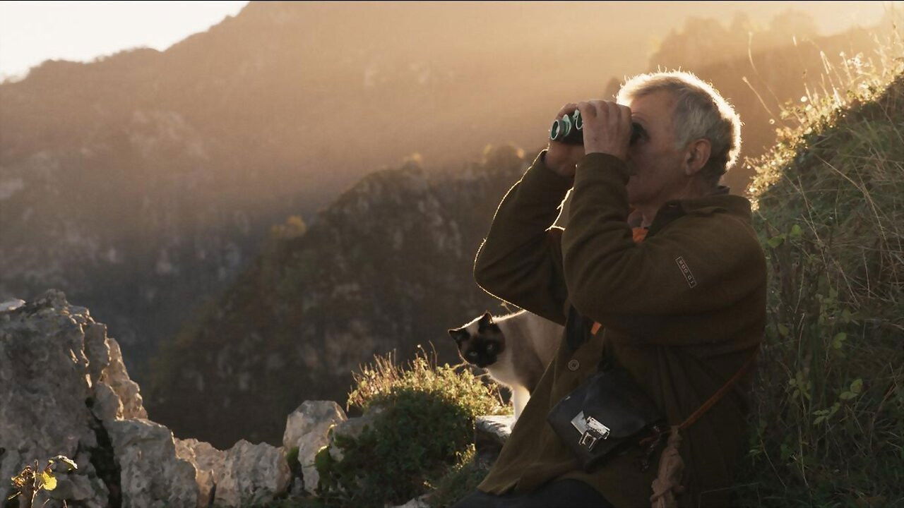 Backdrop for Los últimos pastores