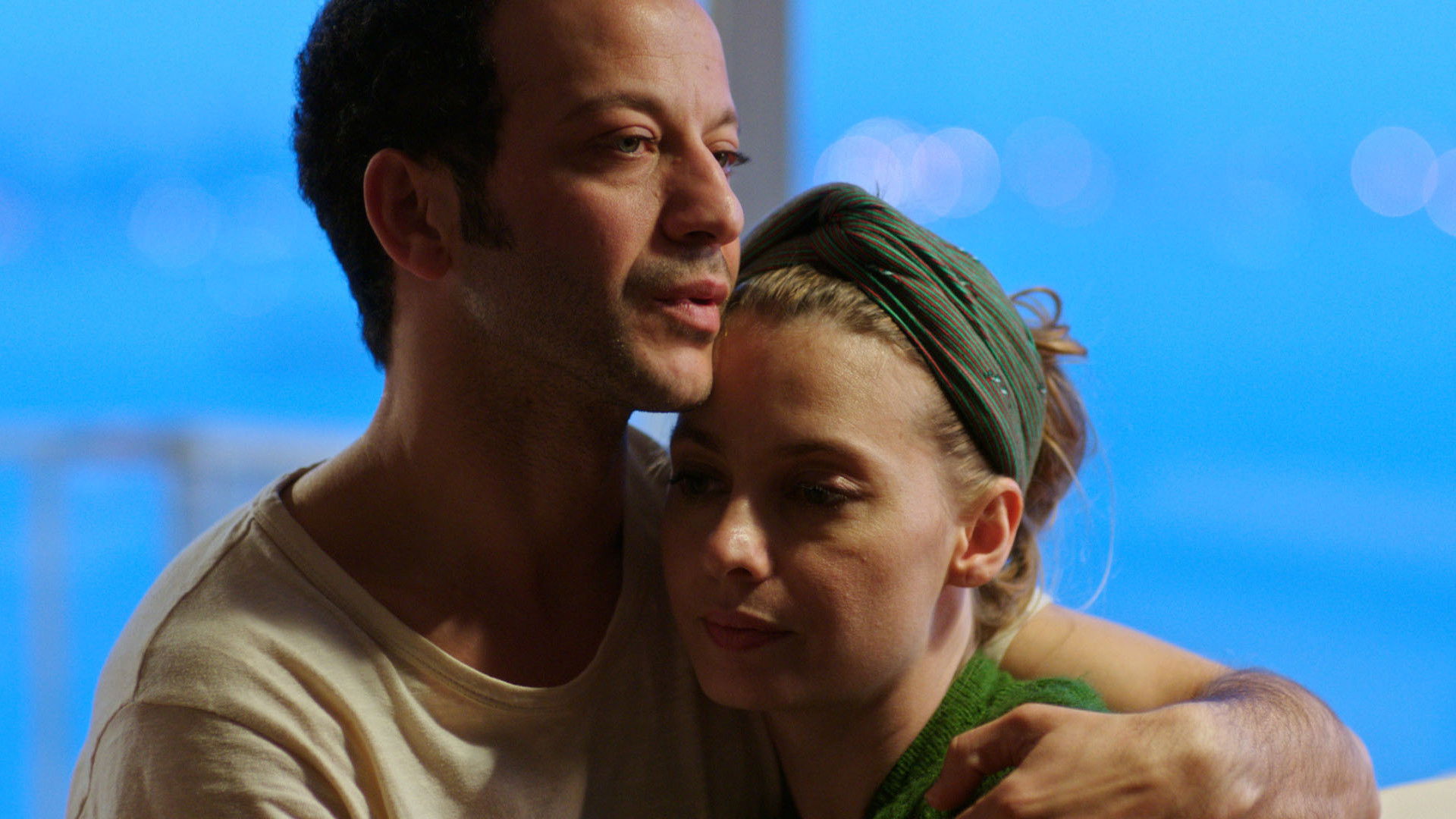 Backdrop for Dünyanın En Güzel Kokusu