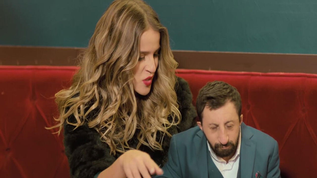 Backdrop for 3 Vakte Kadar