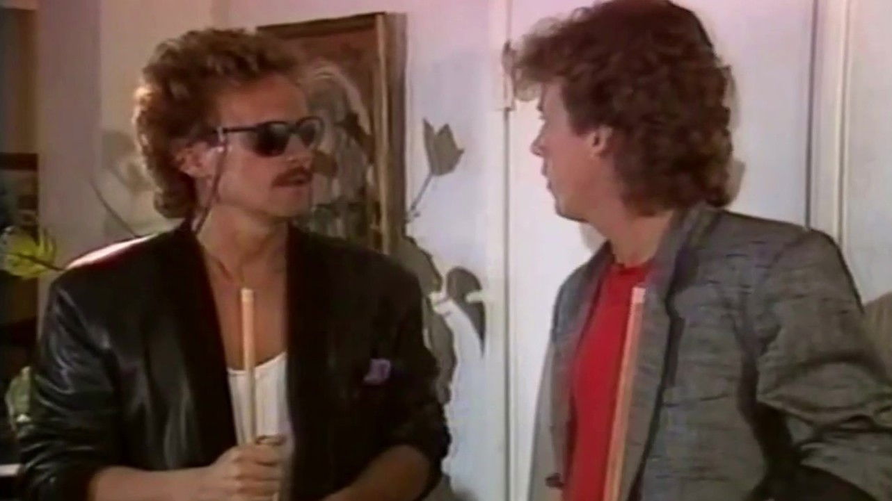 Backdrop for Ginger Does 'em All