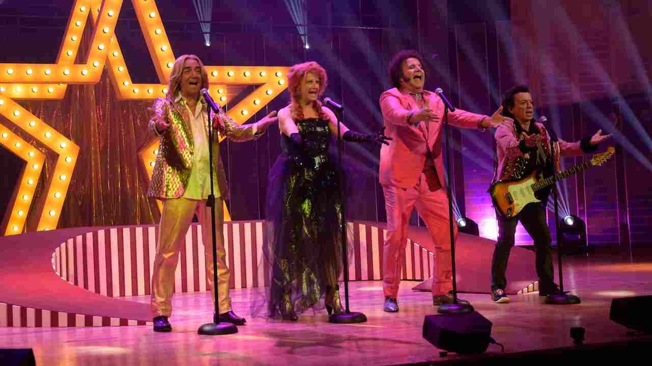 Backdrop for La mia banda suona il pop