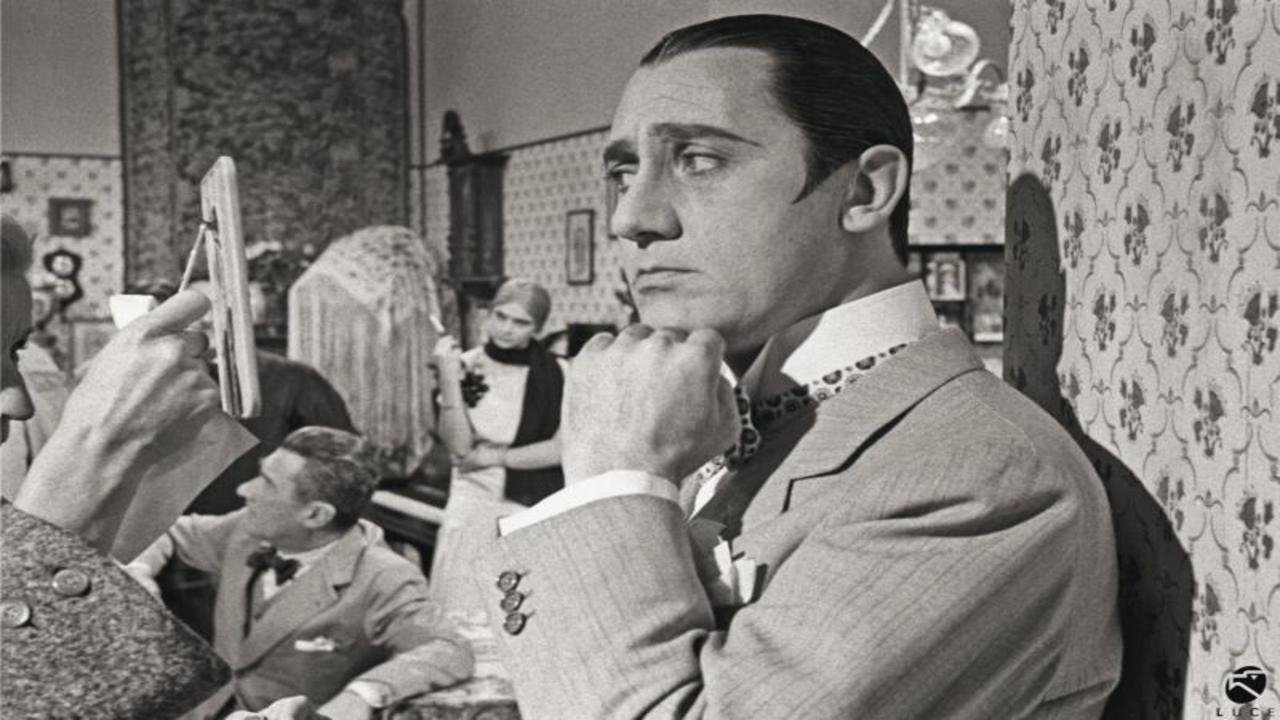 Backdrop for Gastone