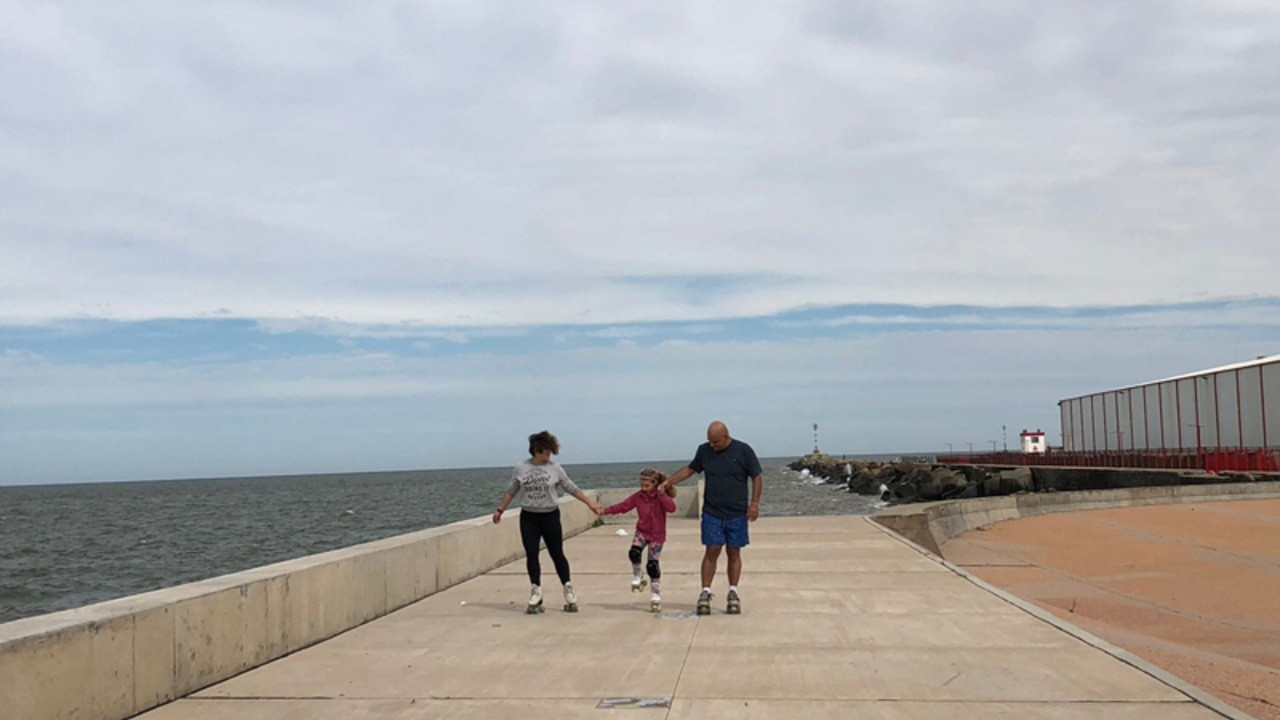 Backdrop for 78 Revoluciones