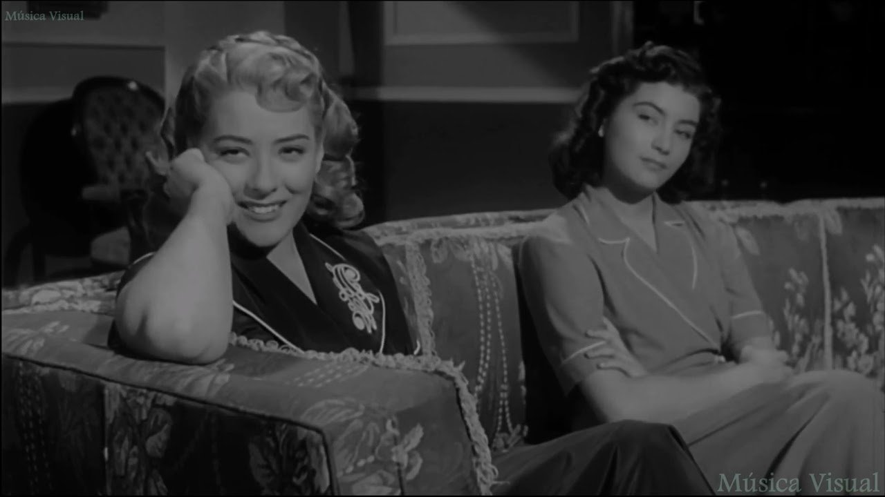 Backdrop for Por ellas aunque mal paguen