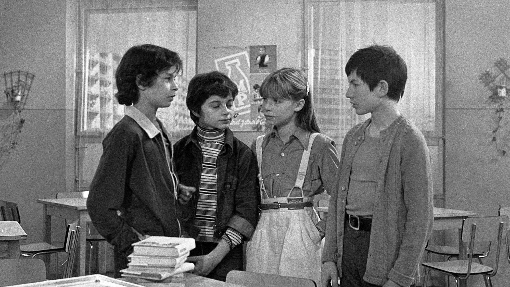 Backdrop for Život je tvrdolín