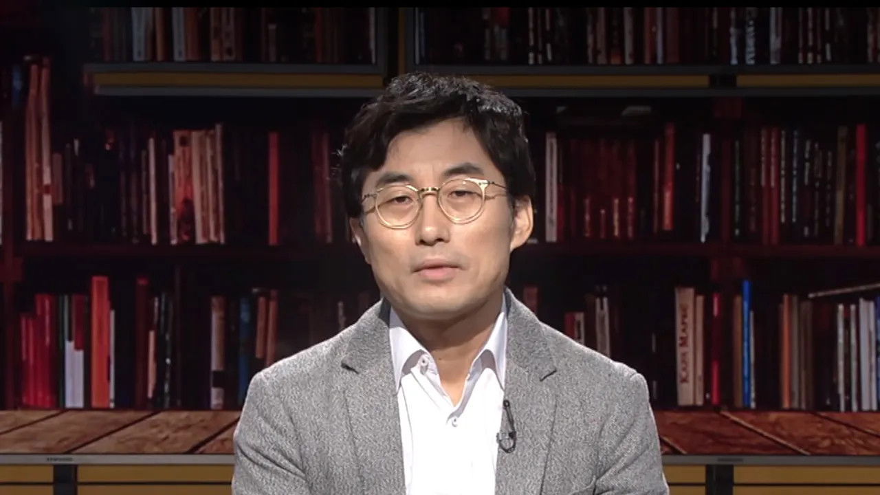 Backdrop for 세상의 끝에서 읽는 한 권의 책