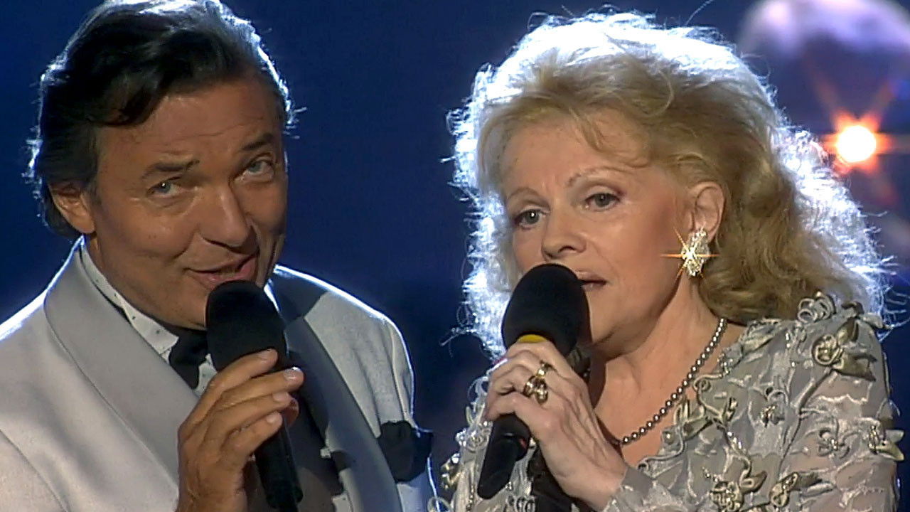 Backdrop for Už dávno nejsem dítě