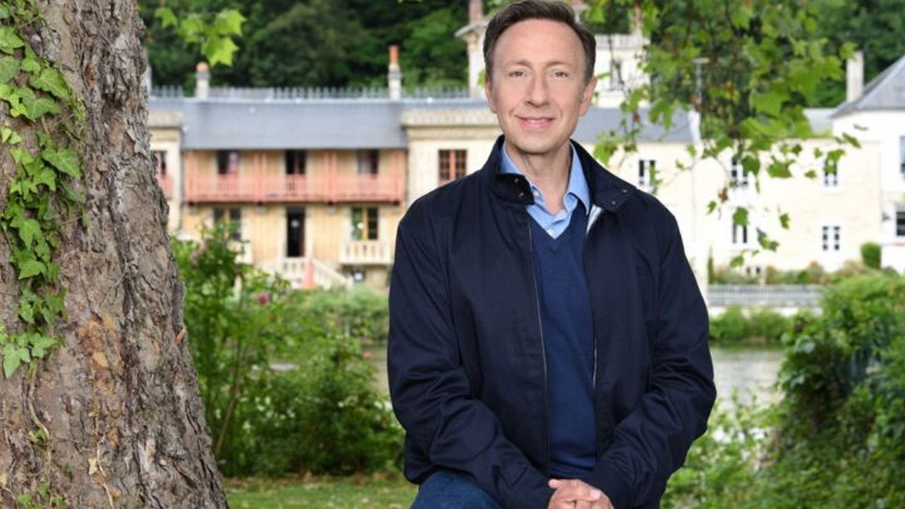 Backdrop for Le Village préféré des Français