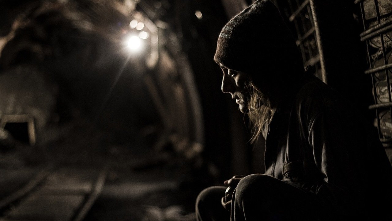 Backdrop for Enterrados