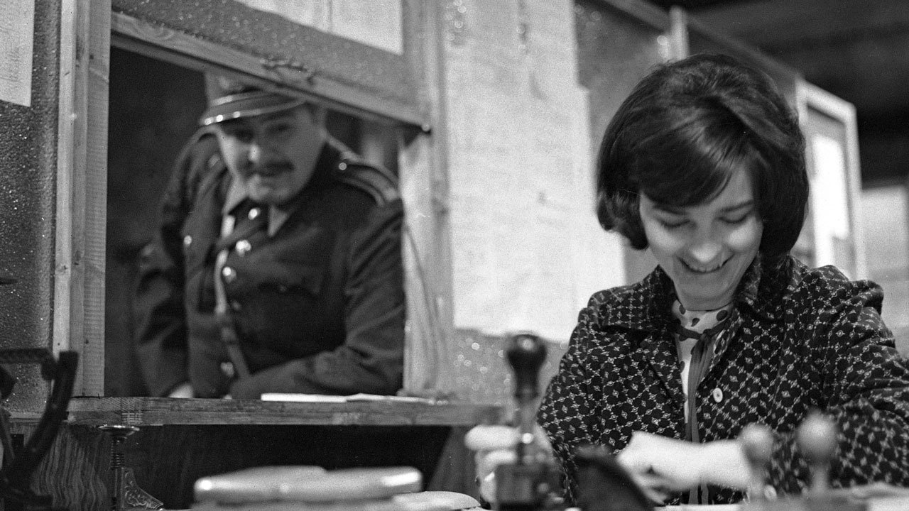 Backdrop for Zločin na poště