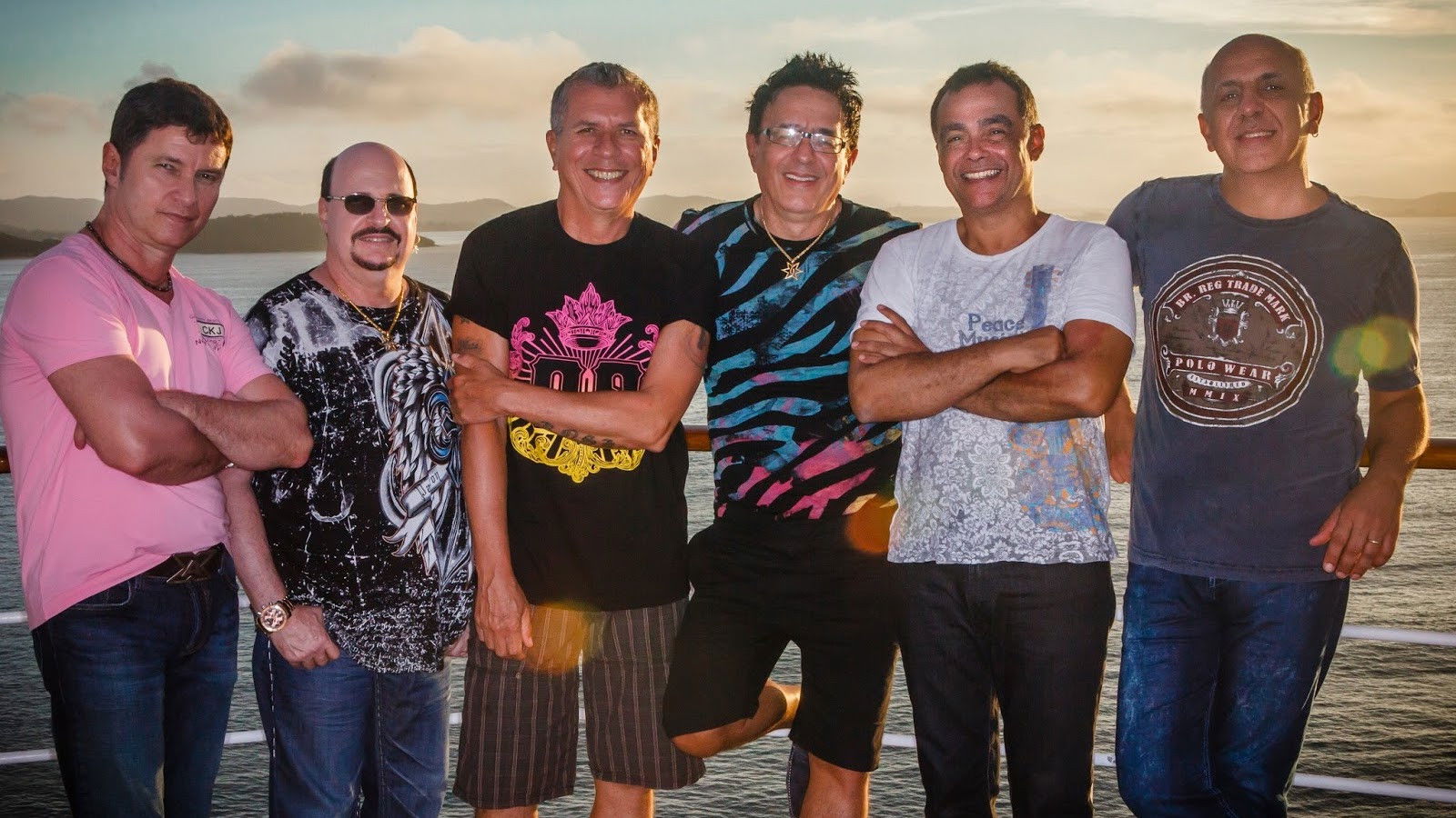 Backdrop for Cruzeiro Roupa Nova