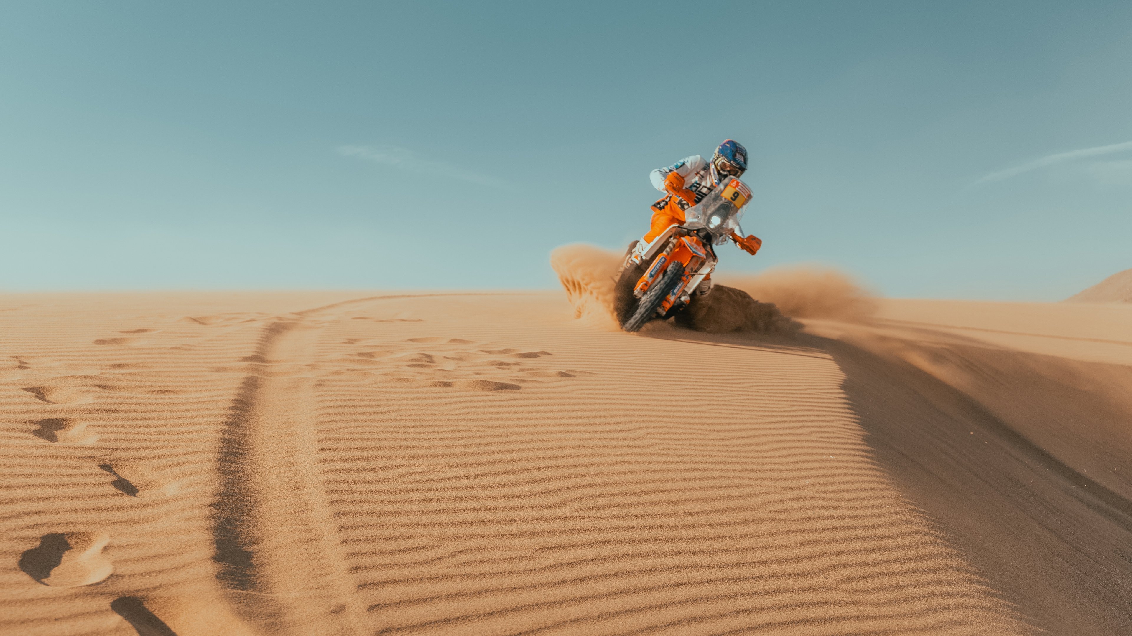 Backdrop for Dakar Chronicles