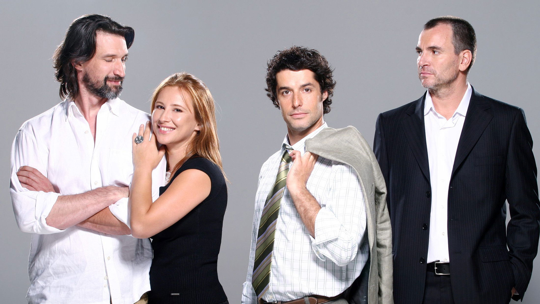 Backdrop for Alguien te mira