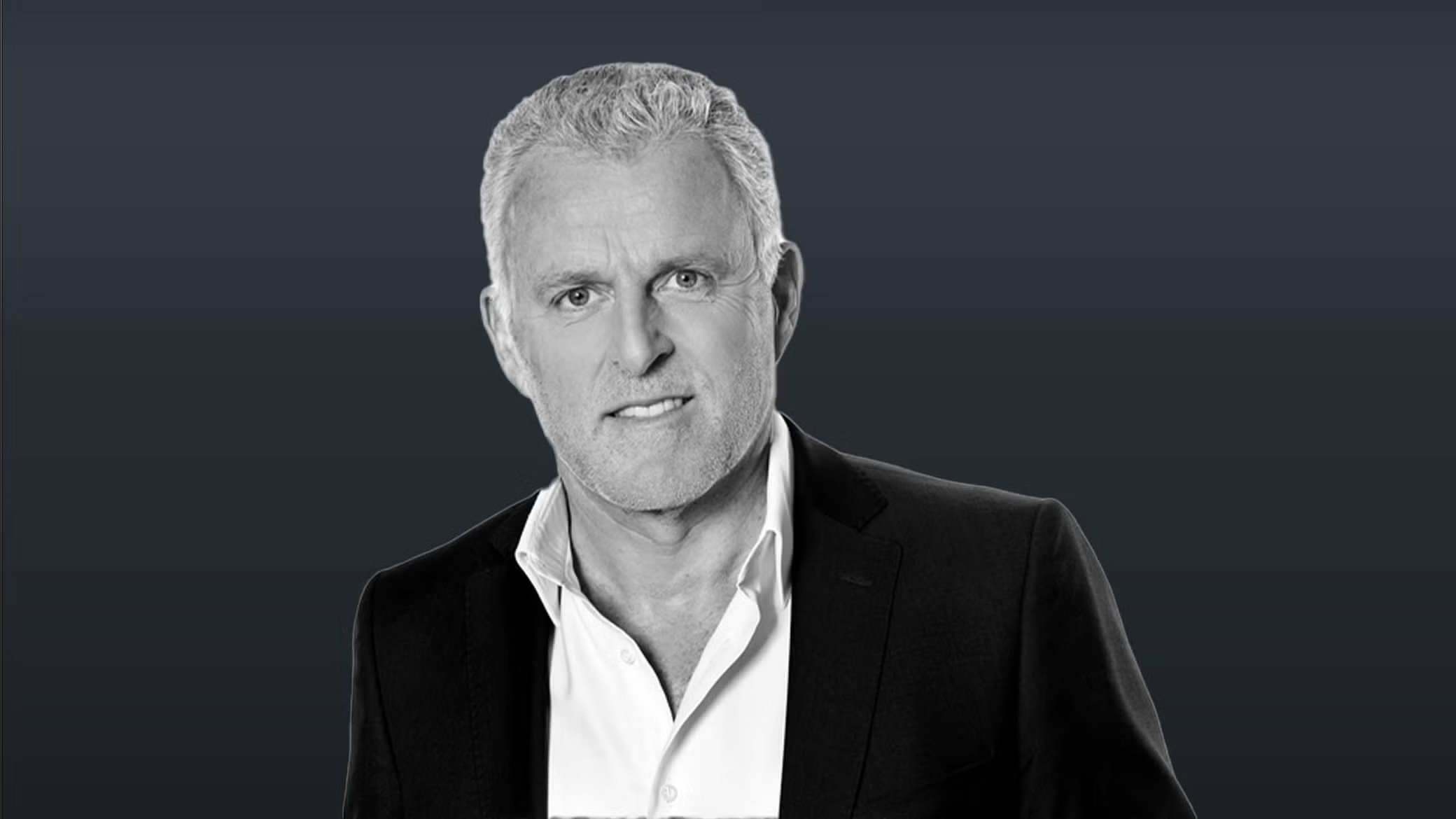 Backdrop for Peter R. De Vries: On bended knee is no way to be free