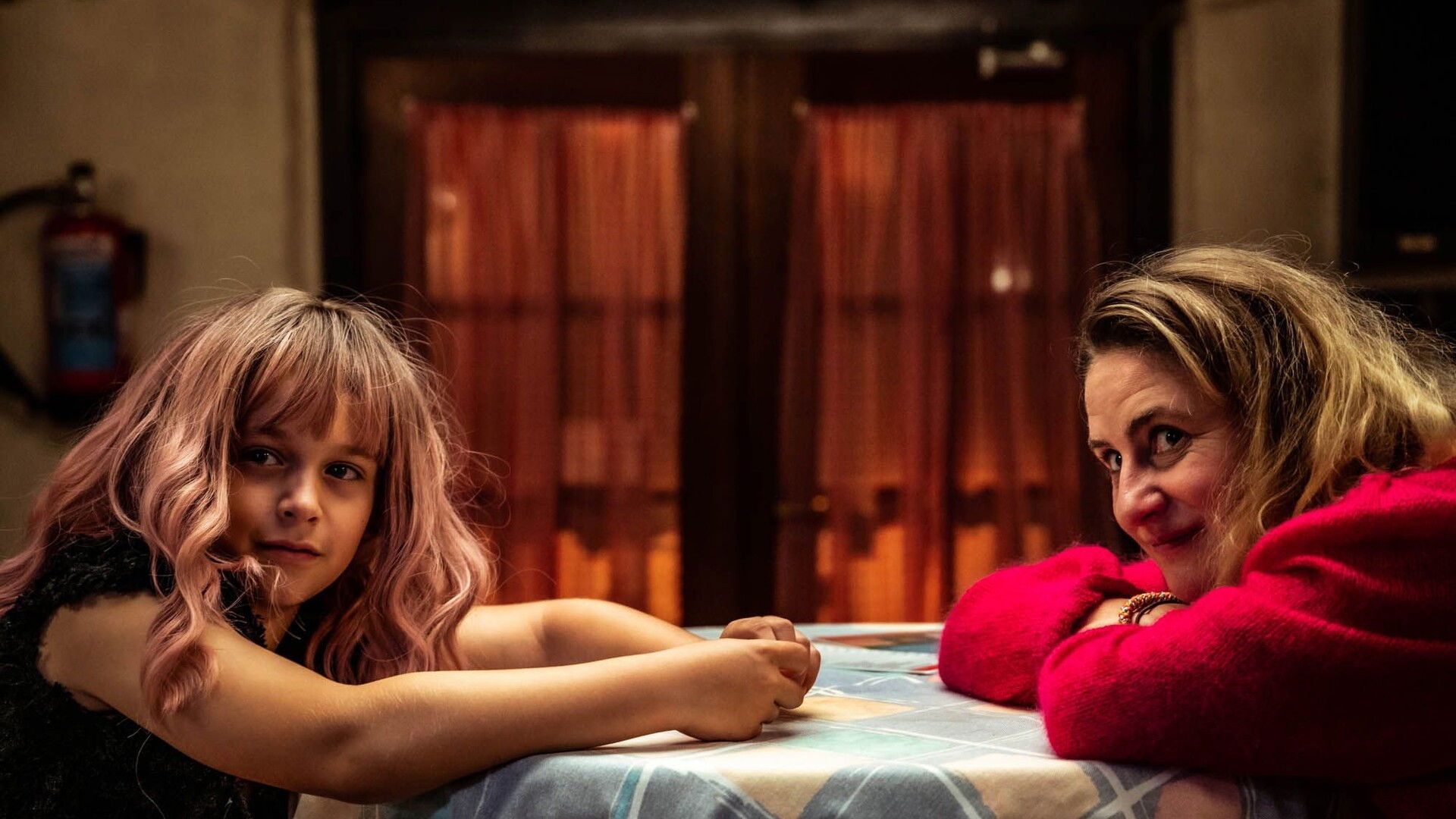 Backdrop for J’aime la vie