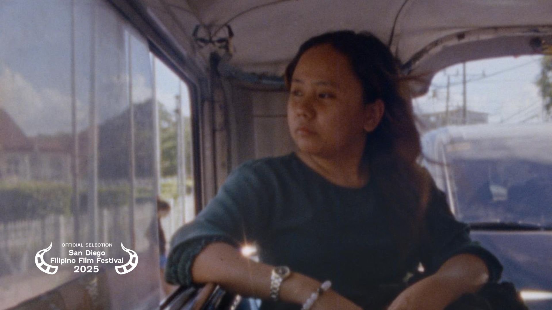 Backdrop for echoes beyond the horizon