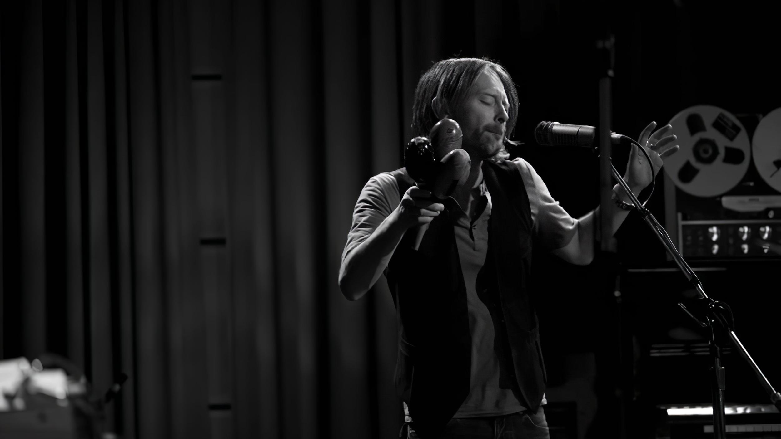 Backdrop for Radiohead: The King Of Limbs – Live From The Basement