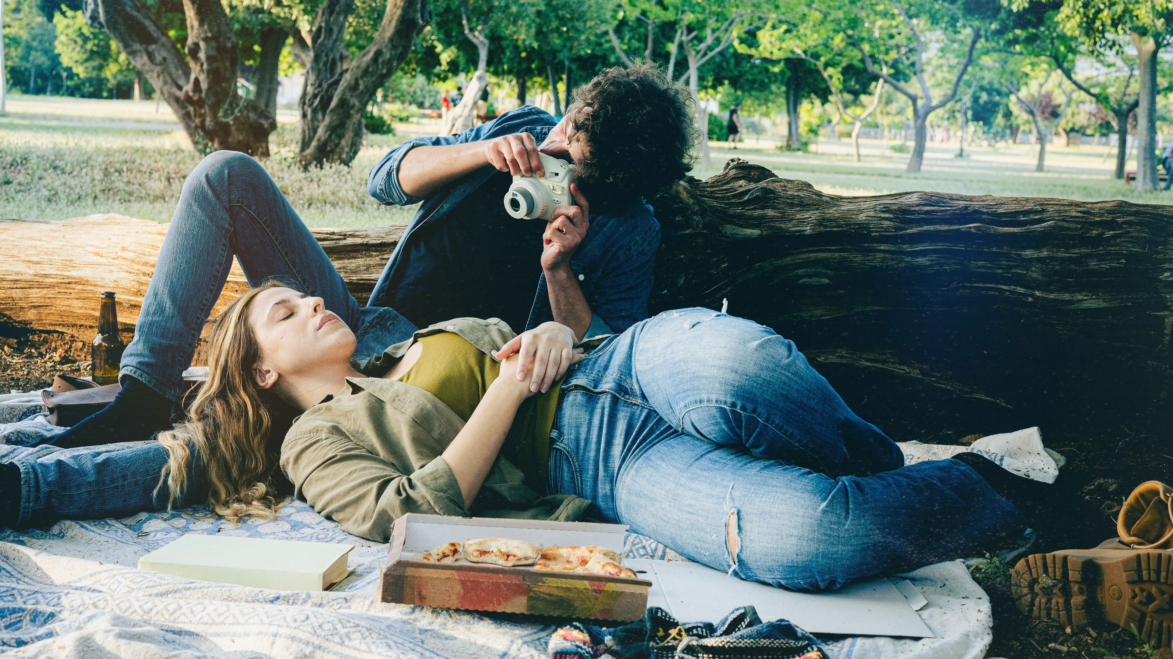 Backdrop for POLAROID - Nel tempo di un ricordo