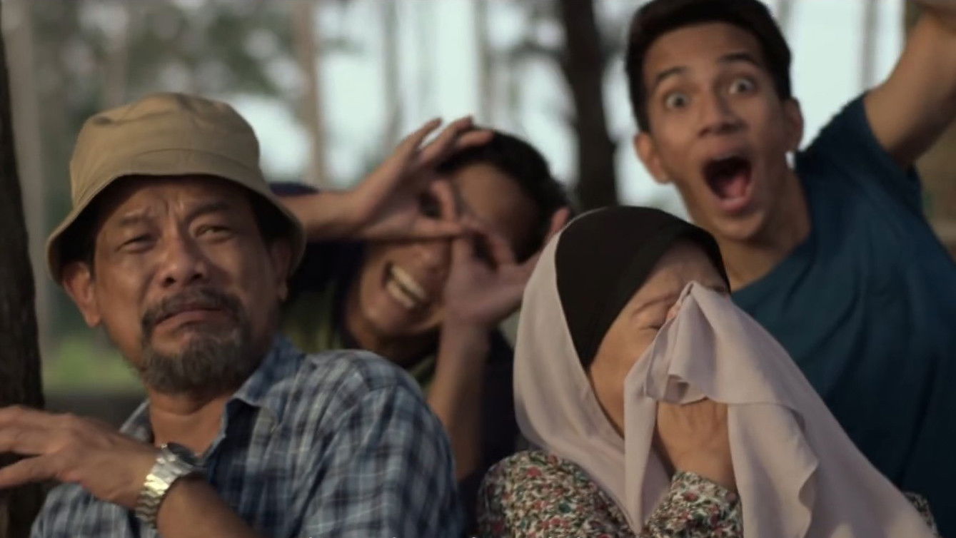 Backdrop for Bisik Pada Langit