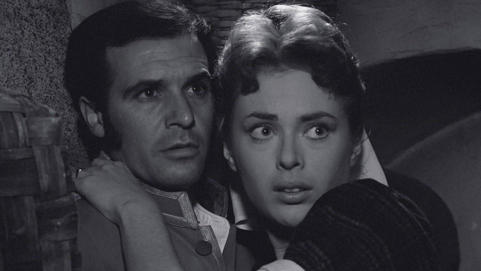 Backdrop for Diez fusiles esperan