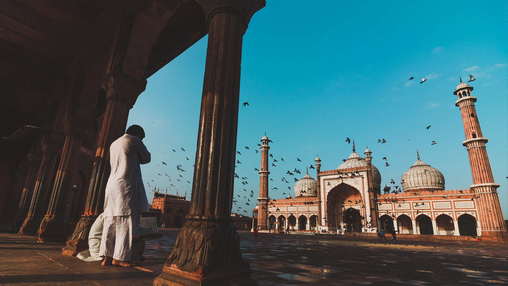 Backdrop for Monuments Sacrés