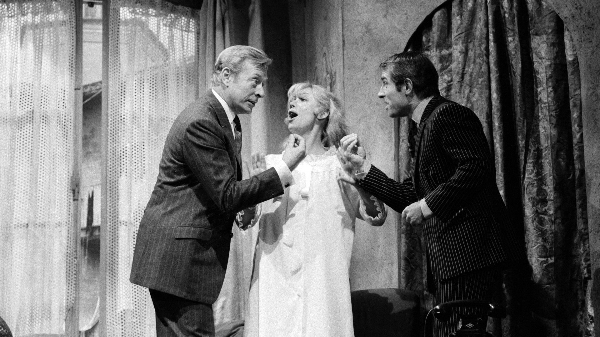 Backdrop for La Coquine