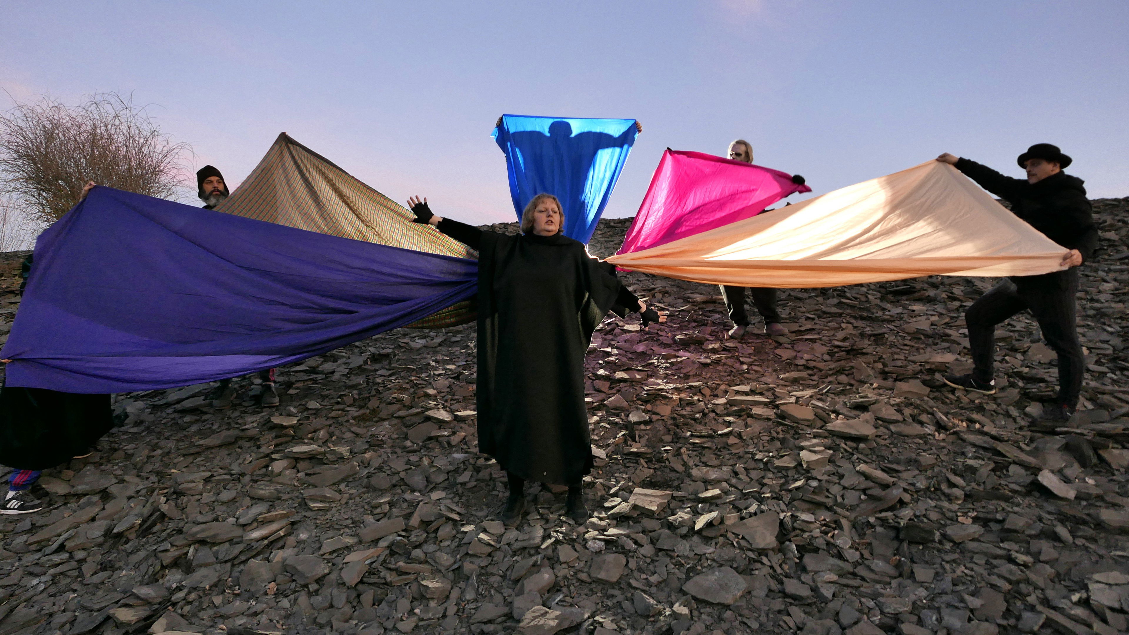 Backdrop for Songs of Hope and Despair. Performed by Bundschuh, Fish, Fox Tail, Rainbow, Dead Drummer,  Muse-Leaving Germany and by other agencies