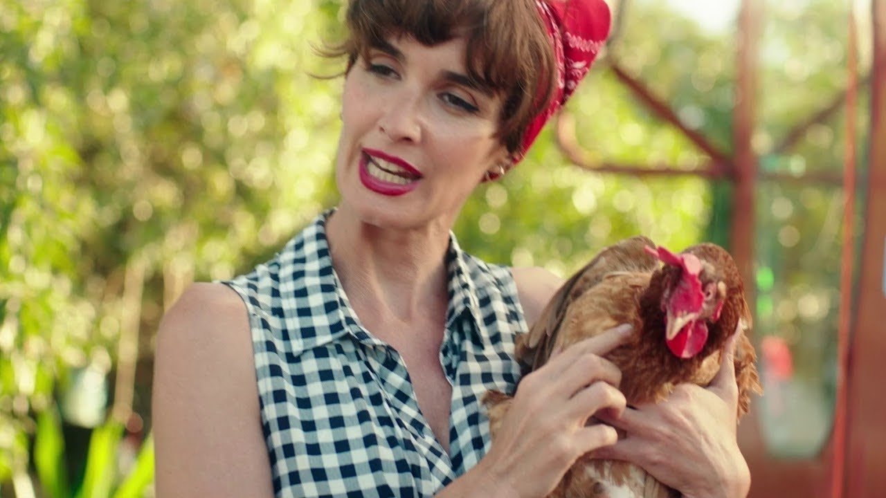 Backdrop for ¡Ay, mi madre!