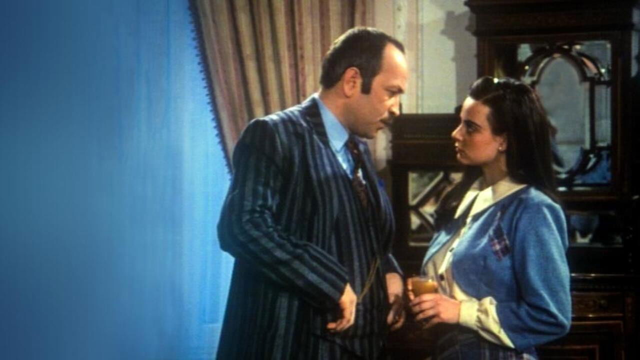 Backdrop for Bugünün Saraylısı