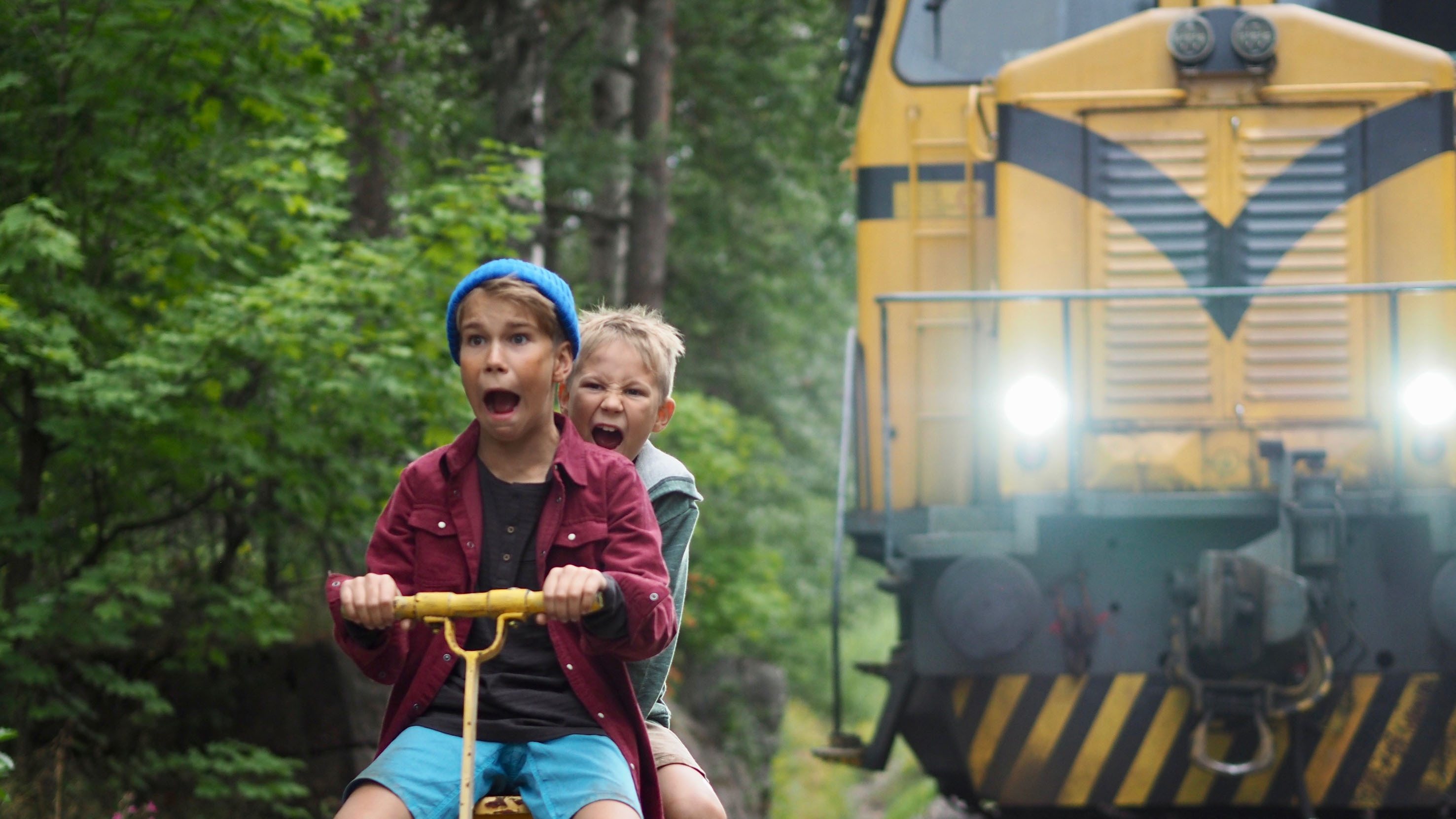 Backdrop for Finders of the Lost Yacht
